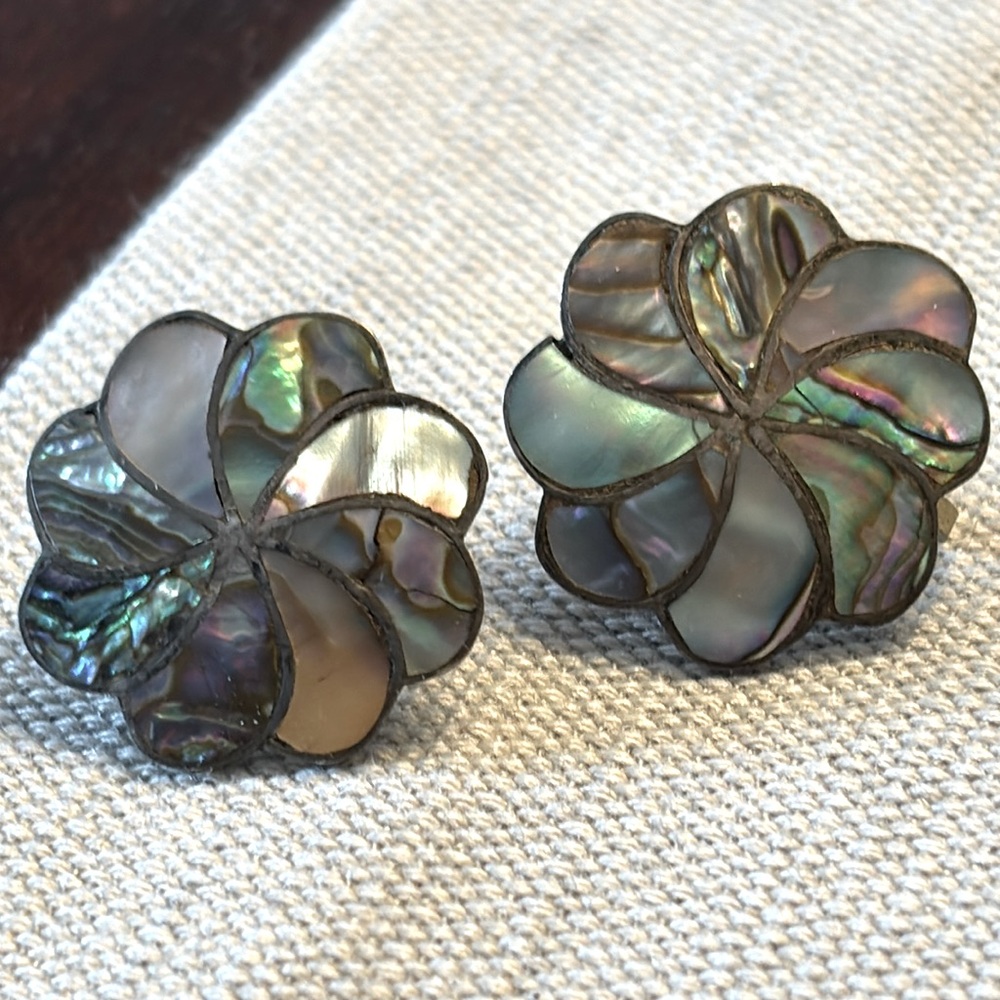 Vintage Mexico Abalone sterling silver 925 clip earrings!